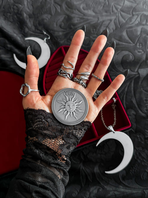 Killstar Fortuna Coin White