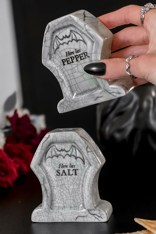 killstar Rip Salt & Pepper Shakers Grey