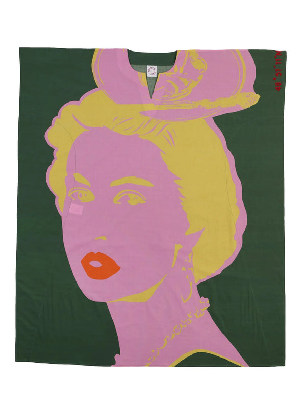 kilometre paris 741 89 km From Balmoral Castle Iconic Queen - Kaftan