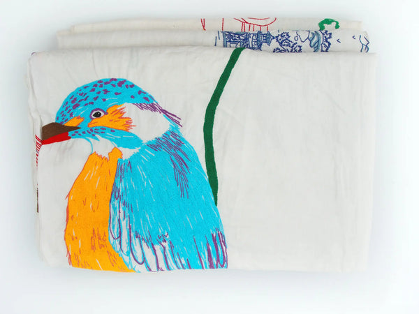 Kilometre Paris French Birds Engaging A Conversation - Tablecloth