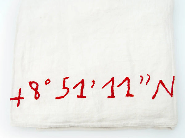 Kilometre Paris French Birds Engaging A Conversation - Tablecloth