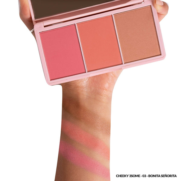 Kimchi Chic Beauty CHEEKY 3SOME BLUSH TRIO - 03 Bonita Señorita