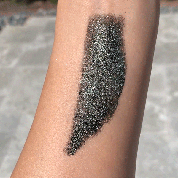 Kimchi Chic Beauty DIAMOND SHARTS SPARKLE CREAM SHADOW - 03 Black Out
