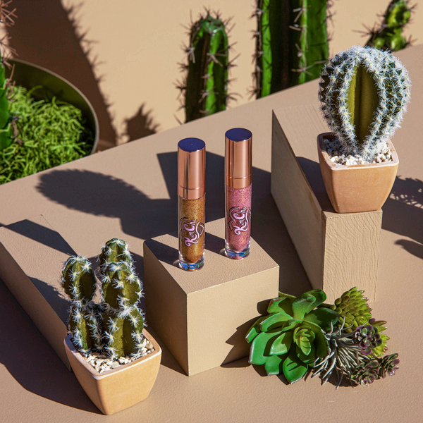 Kimchi Chic Beauty KIMCHI X NAOMI SMALLS: 2 Queens In 1 Desert No Sparkle Shaming Cream Shadow