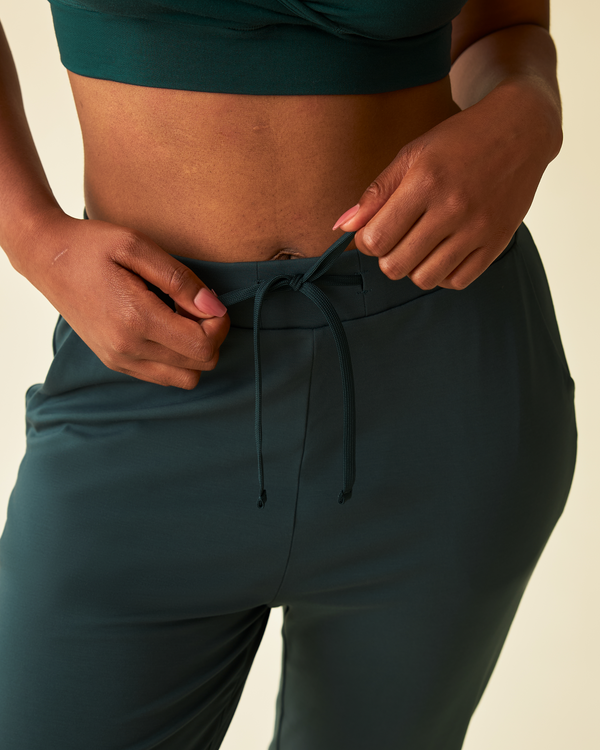 Kindred Bravely Brushed Bamboo Maternity & Postpartum Jogger Evergreen