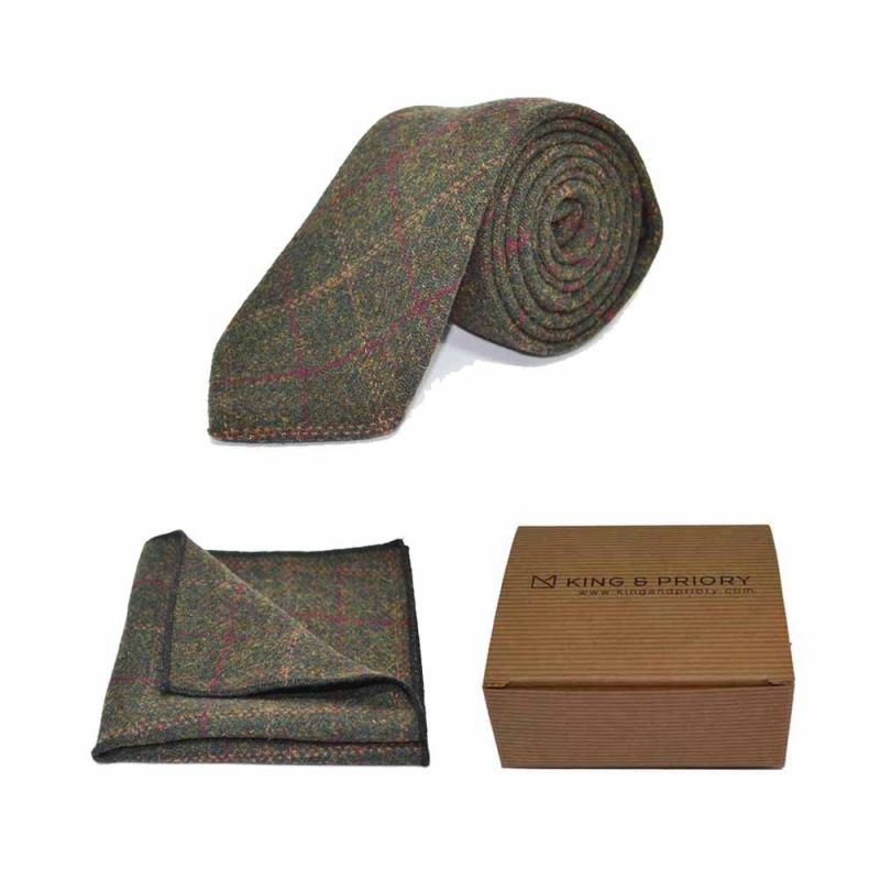 king & priory Heritage Check Moss Green Tie & Pocket Square Set Boxed