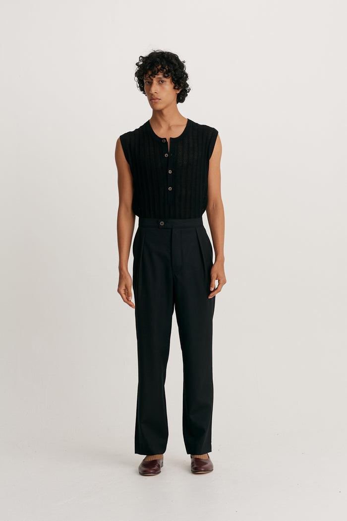 King & Tuckfield Classic Pleat Trouser BLACK