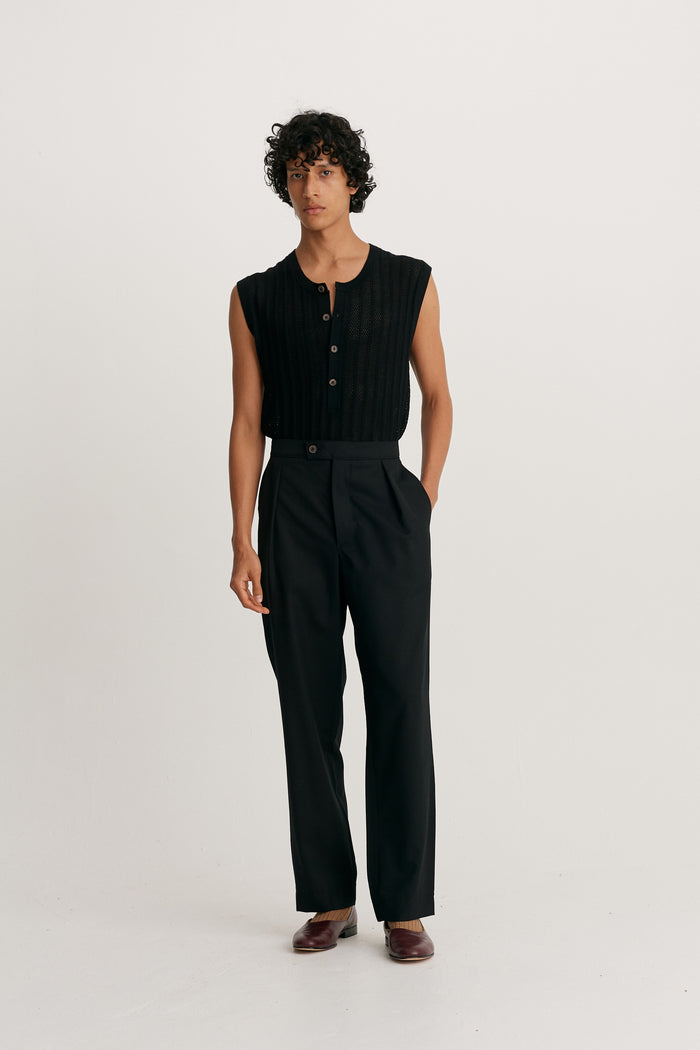 King & Tuckfield Classic Pleat Trouser BLACK
