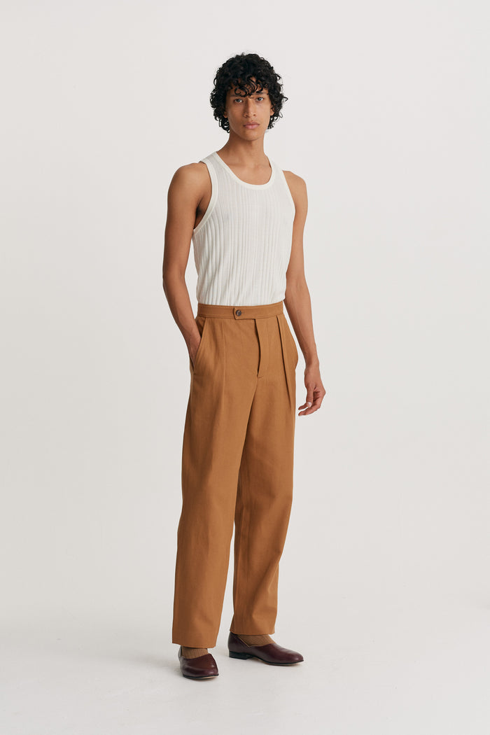 king & tuckfield Classic Pleat Trouser Toffee