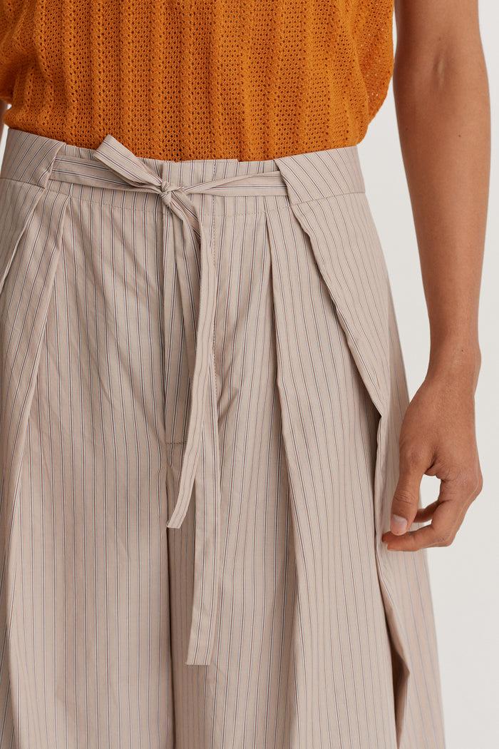 King & Tuckfield Deep Fold Trouser SESAME