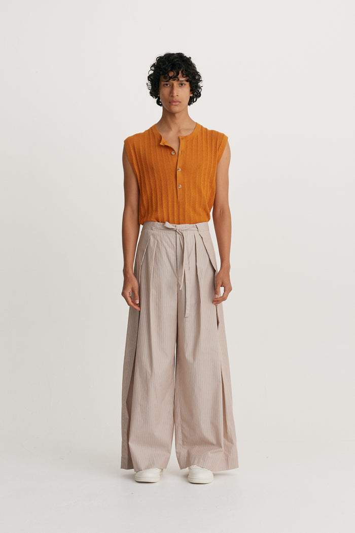 king & tuckfield Deep Fold Trouser SESAME