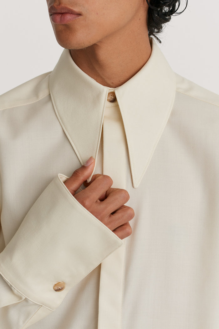 King & Tuckfield Pointed Collar Long Line Shirt VANILLA