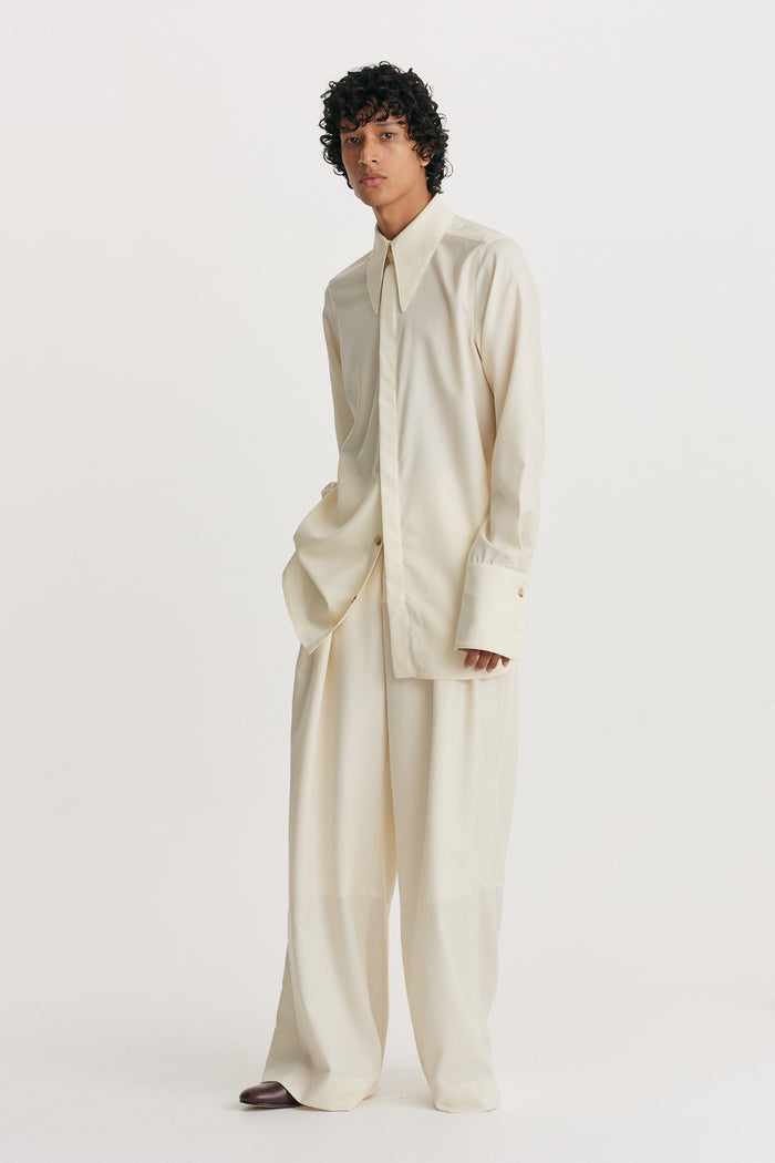 king & tuckfield Pointed Collar Long Line Shirt VANILLA
