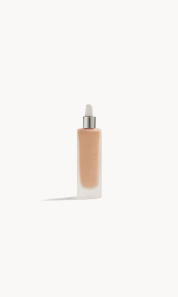 kjaer weis Invisible Touch Liquid Foundation M222/Subtlety