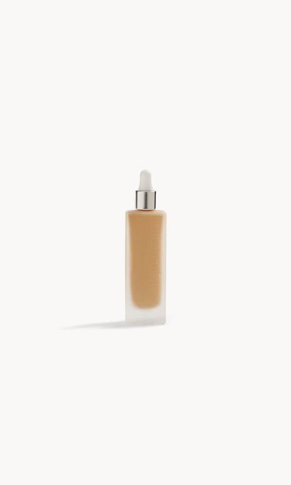 kjaer weis Invisible Touch Liquid Foundation M235/Finesse