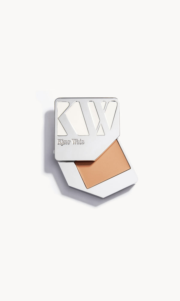kjaer weis Cream Foundation M210/Feathery