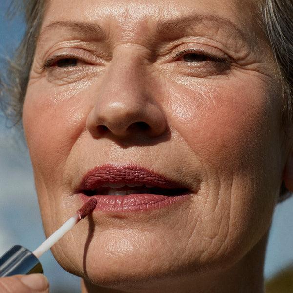 Kjaer Weis Matte Naturally Liquid Lipstick Visionary