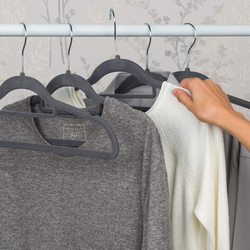 Kleeneze Black Velvet Hangers - 8 Pack