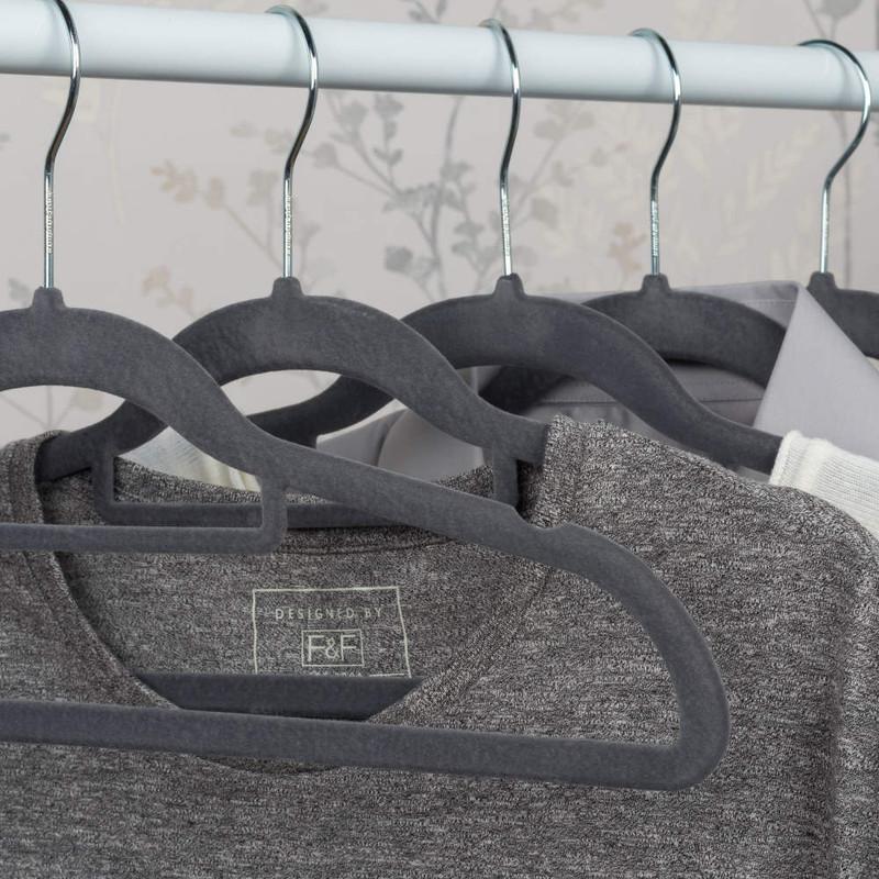 Kleeneze Black Velvet Hangers - 8 Pack