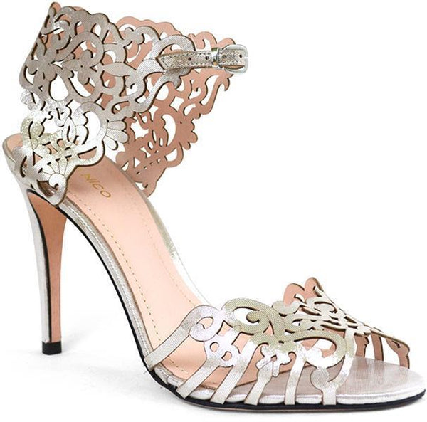 klub nico Moxie Dress Shoes Silver Gloss Leather