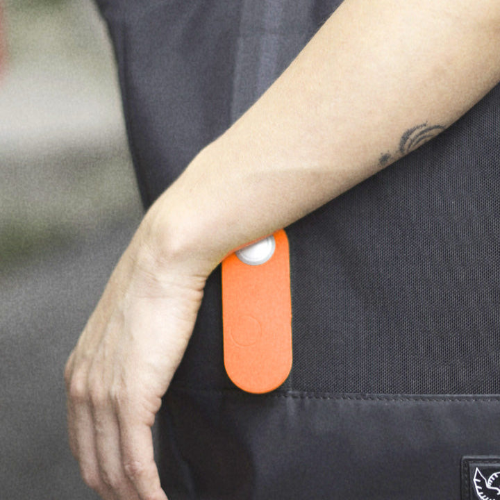 knog Scout Travel - Smart Luggage Tag Finder & Alarm