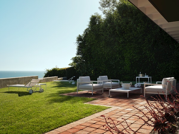 Knoll Lissoni Outdoor Coffee Table