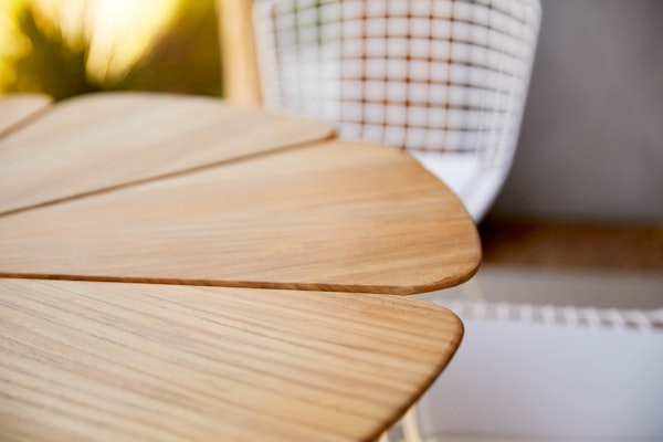 Knoll Petal® Dining Table