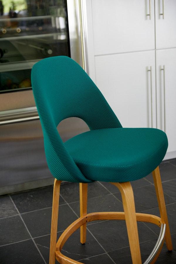 Knoll Saarinen Executive Stool Counter Height