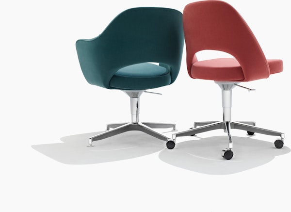 Knoll Saarinen Executive Swivel Armchair