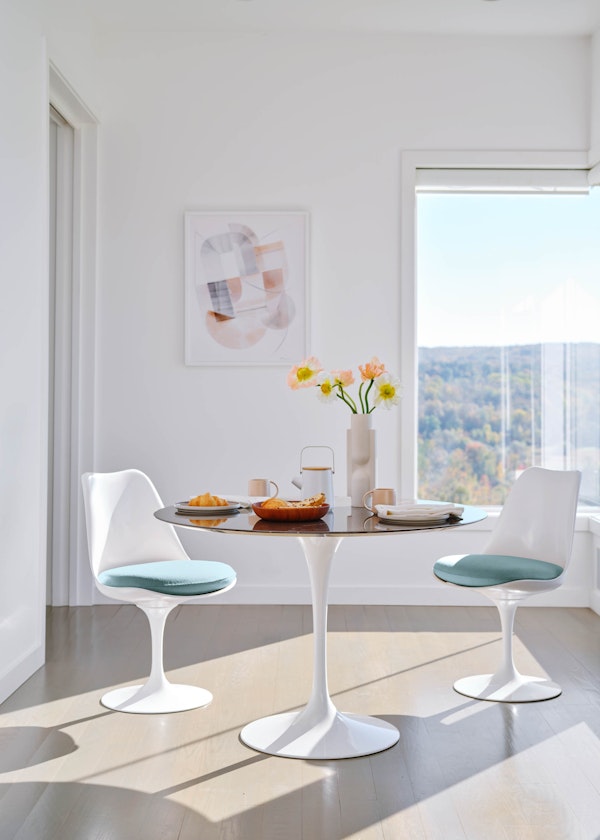 Knoll Tulip™ Side Chair Upholstered Seat
