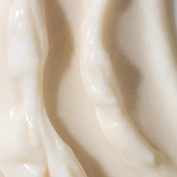 Kristin Ess CLINICALLY TESTED TO SHIELD HAIR FROM UV RAYS*