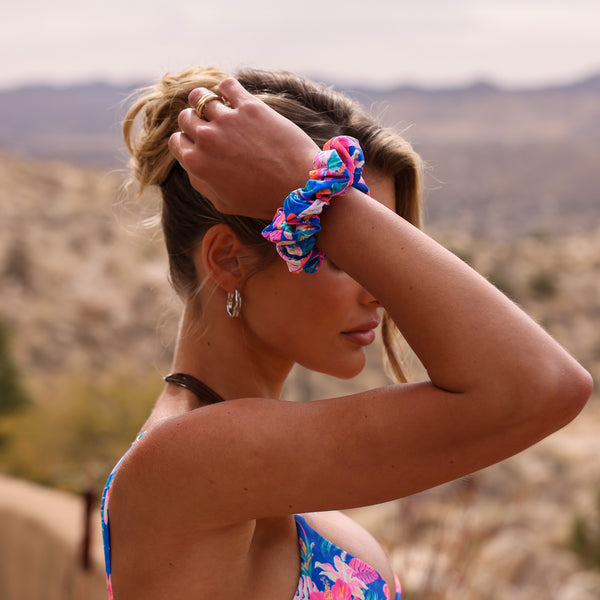 Kulani Kinis Scrunchie - Electric Palms