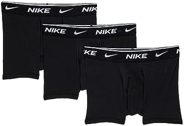 Nike Boy's NHB E Day Cotton Stretch 3 (Big Kids)