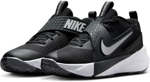 Nike Kids' Team Hustle D Basketball Shoes