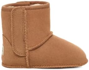 UGG Unisex-Baby Classic Fashion Boot