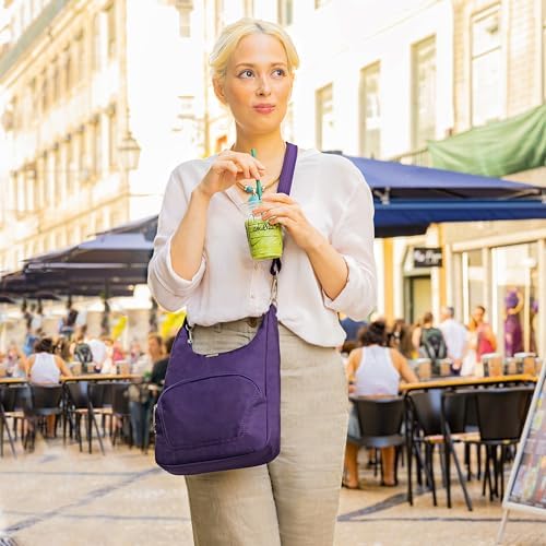 Travelon Anti-Theft Classic Essential Messenger Bag Black