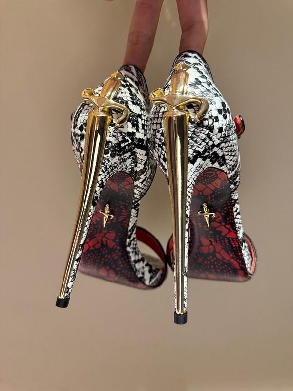 2025 Genuine Leather Metal Metal High Heels Fashion Runway High-heeled Sandals