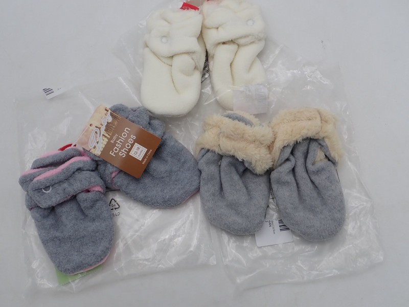 3 Pair Of Infant Babies Fleece Non Slip Booties 12-18 Months