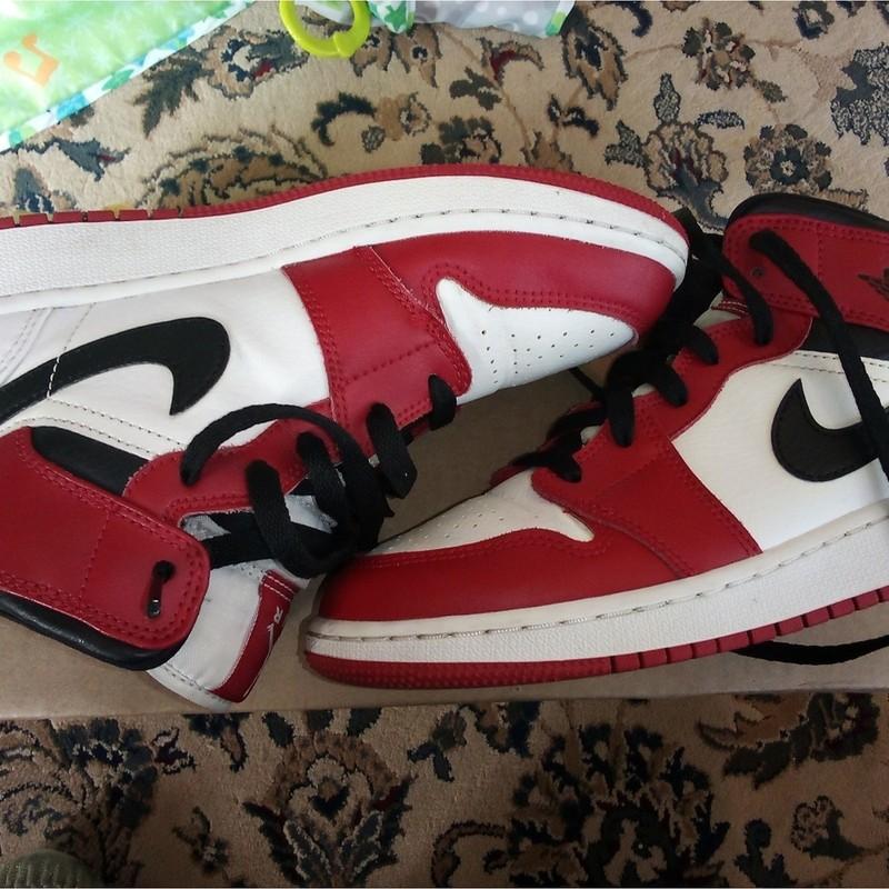 5.5y/7w Air Jordan 1 Chicago Mid