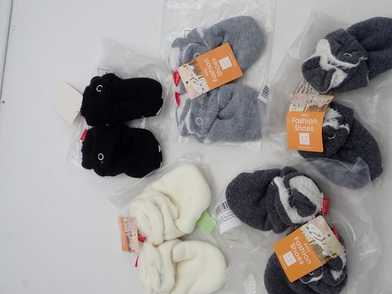 5 pair of Infant Babies fleece non slip Booties 6-12 months