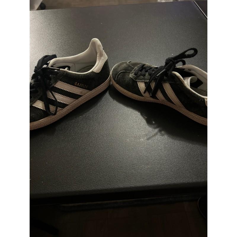 Adidas Gazelle Sneakers Black White Stripe Suede Low Top Casual Shoes