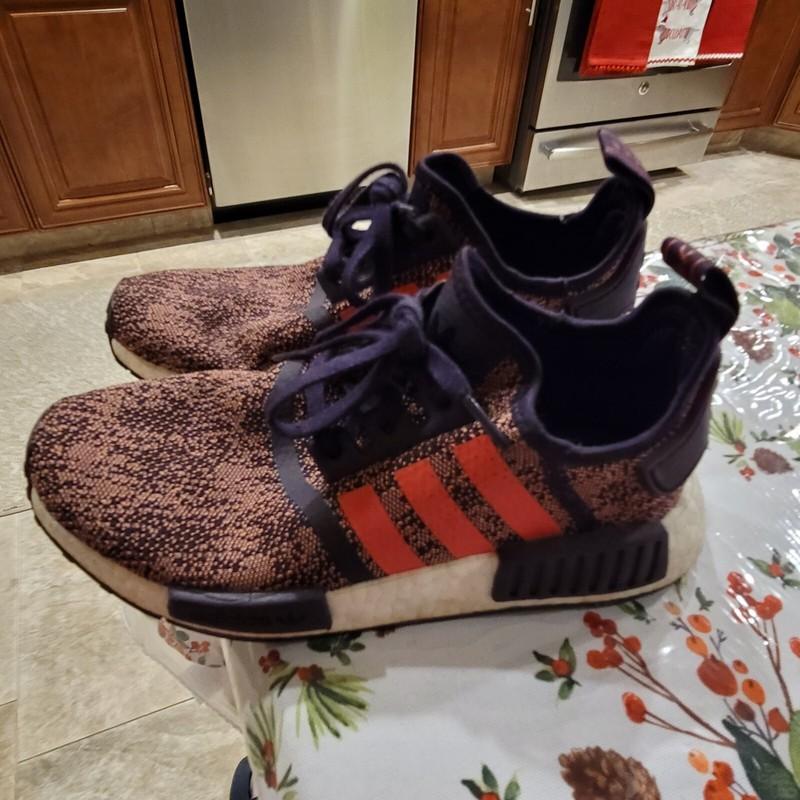 Adidas NMD R1 sneakers size 4 Mint Clean Condition