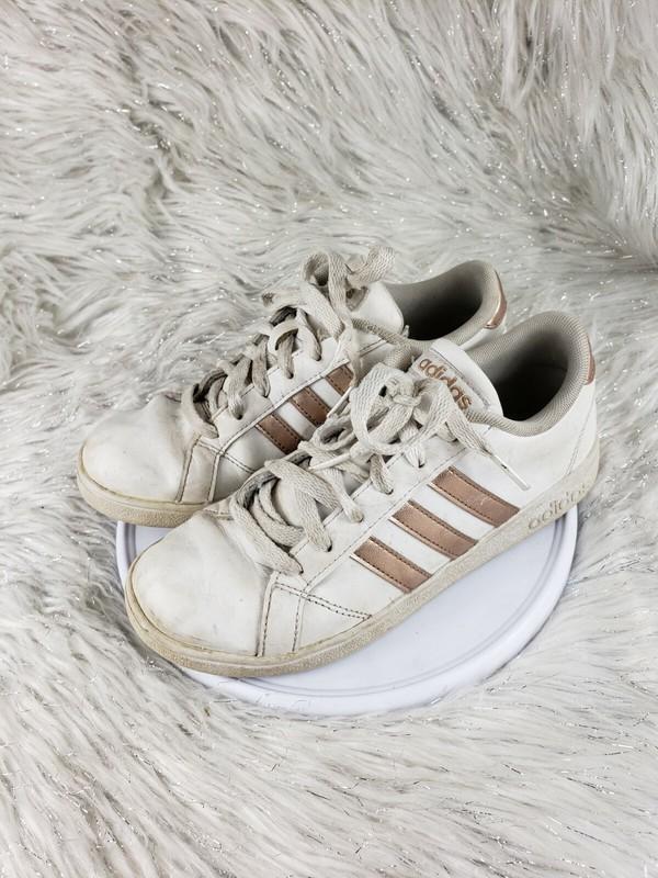 Adidas Unisex Kids White AQ0783 Baseline K Lace Up Sneaker Tennis Shoes Size 3.5