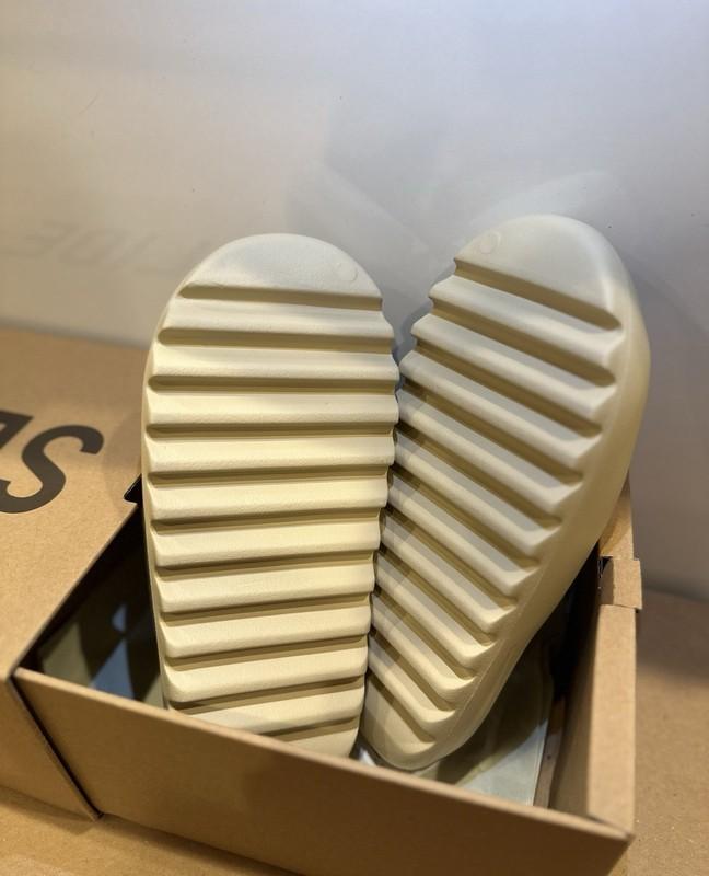 Adidas Yeezy Slide Bone (SIZES 7-13) 100% AUTHENTIC WITH RECEIPT