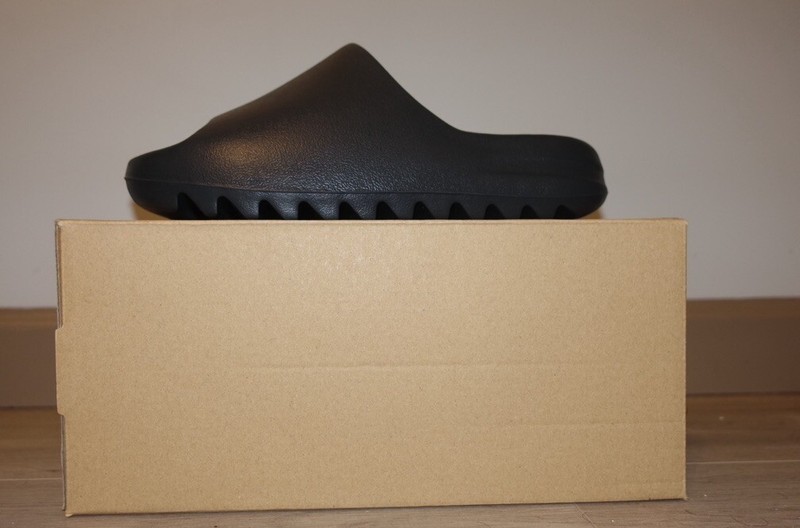Adidas Yeezy Slide Onyx (HQ6448) Men's Size 5-13 (100% Authentic With Tags)