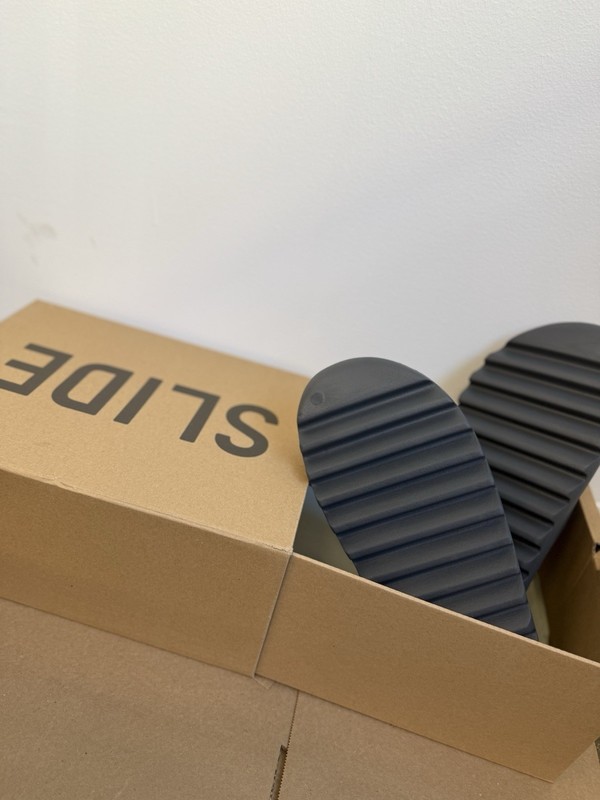 Adidas Yeezy Slide Slate Grey Size 12 – 100% Authentic W/ Receipt ID2350 New