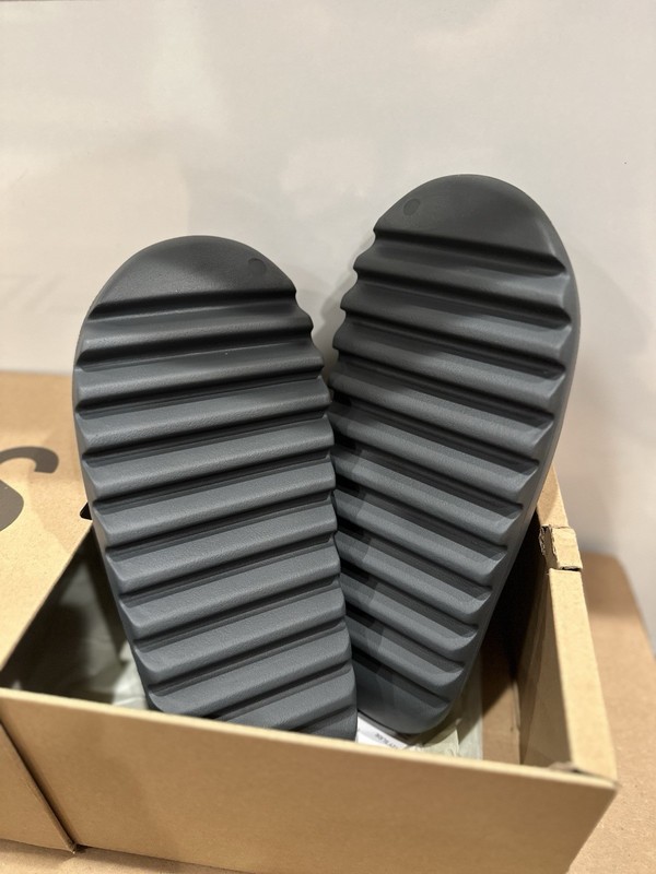Adidas Yeezy Slide Slate Grey Size 12 (100% AUTHENTICBRAND NEWFAST SHIPPING)