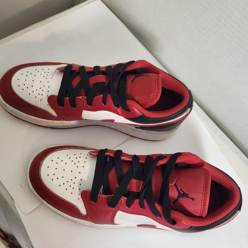 AIR JORDAN 1 LOW WHITE / RED / BLACK 553560 163 Youth Size 4y