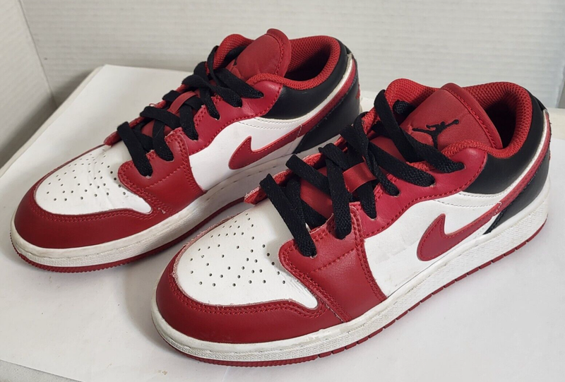AIR JORDAN 1 LOW WHITE / RED / BLACK 553560 163 youth Size 4y