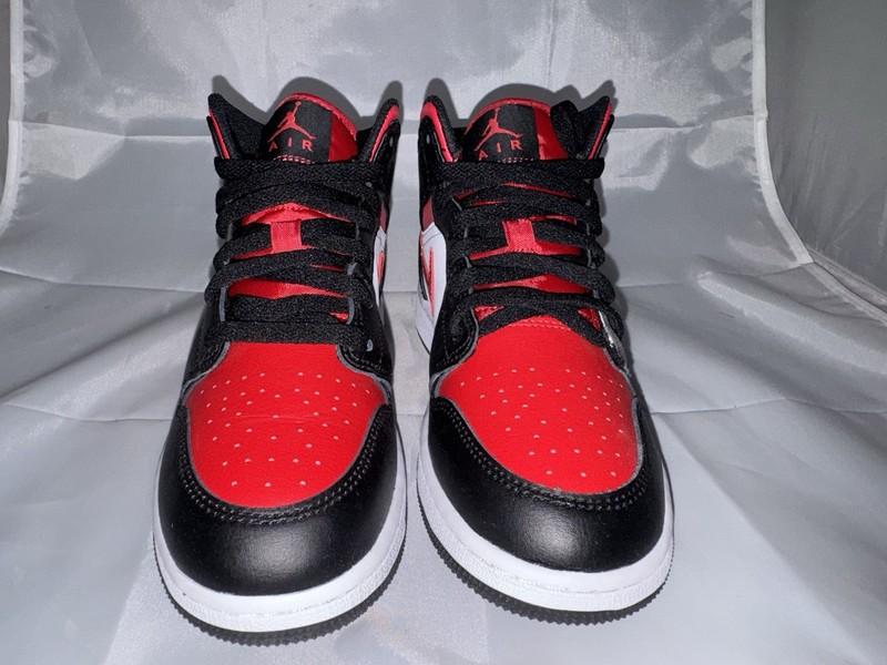 Air Jordan 1 Mid Shoes “Bred Toe” Black Fire Red White 554724-079 GS Size 5Y